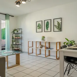 Jardin De L'atrium T2 Proche De Genève Et Palexpo Appartement